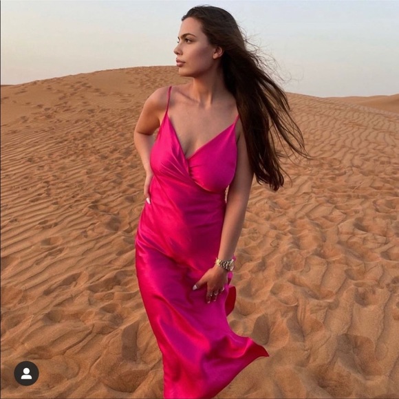 ZARA BLOGGERS FAV SATIN DRAPED DRESS PINK - Picture 6 of 14